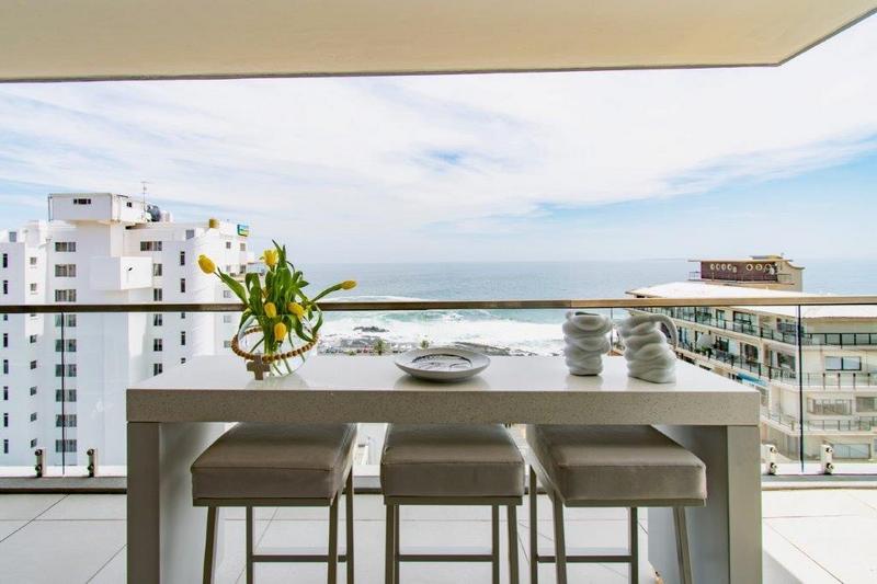 To Let 2 Bedroom Property for Rent in Sea Point Western Cape